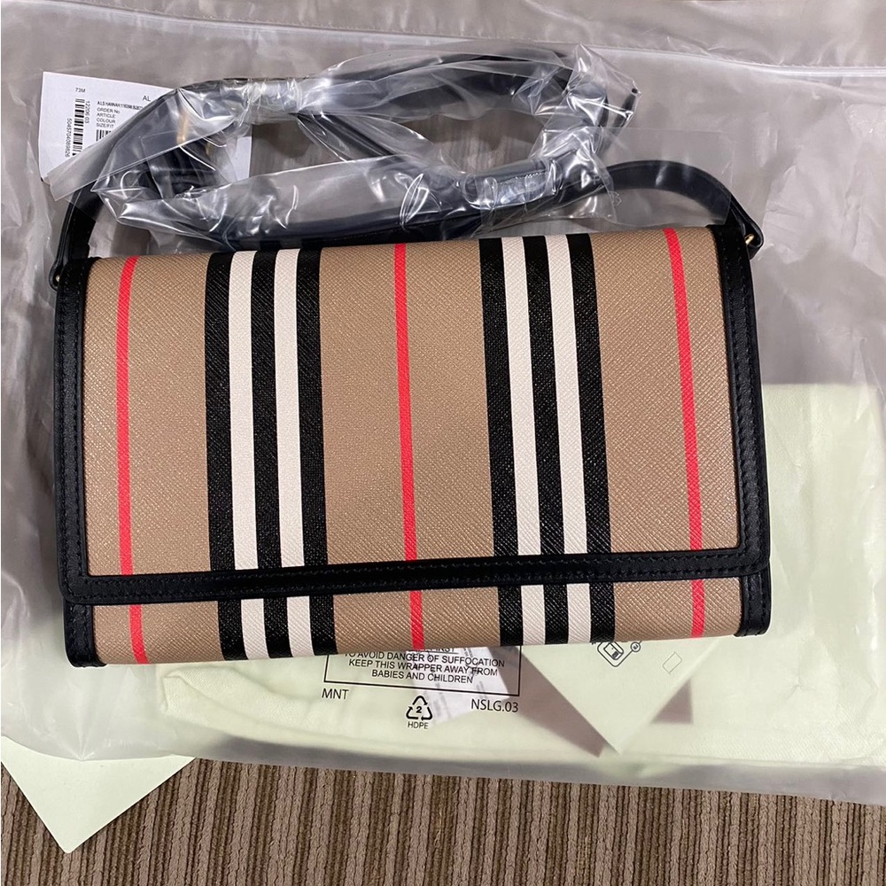 NWT burberry crossbody bag